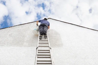 Peinture extérieure à la Neuville-en-Tourne-à-Fuy — façades et ravalement